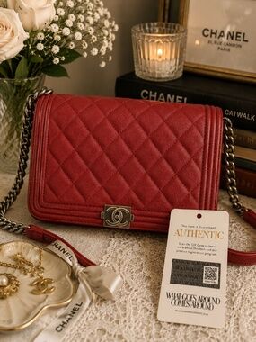Chanel medium boy flap bag